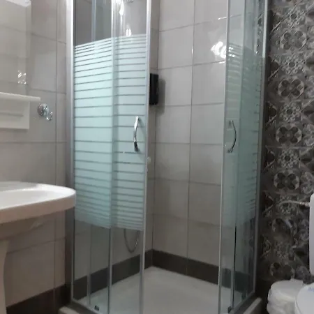 Ξενοδοχείο Lidra 2*