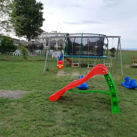 Lidra Κορινός