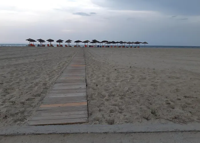 Lidra Hotel 2*