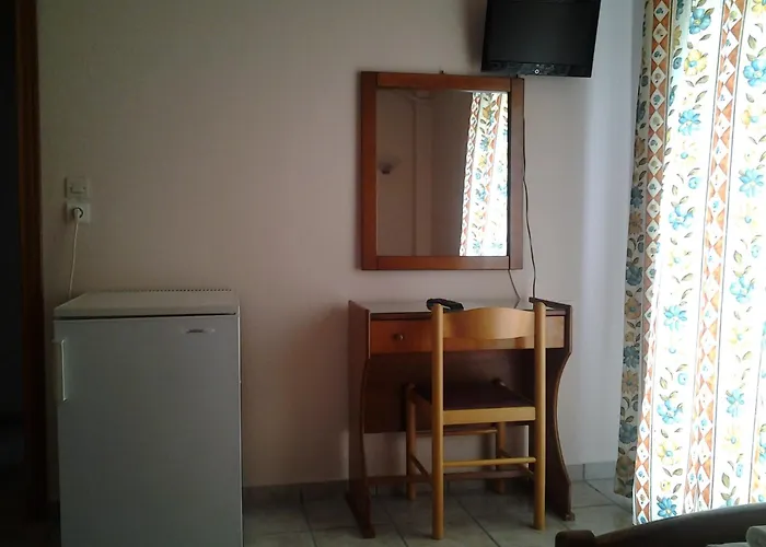 Lidra Hotel 2*