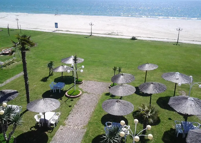 Lidra Hotel 2*