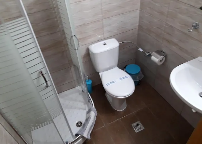 Lidra Hotel 2*