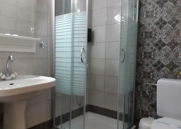 Hotel Lidra 2*