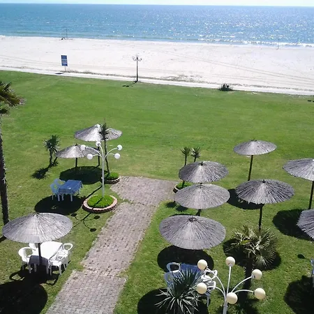 Lidra Hotel 2*