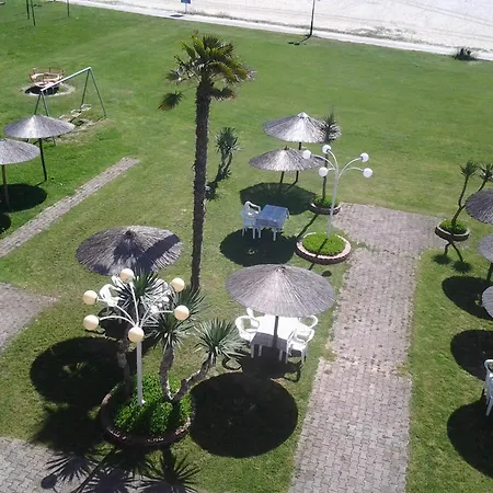 Lidra מלון Korinós