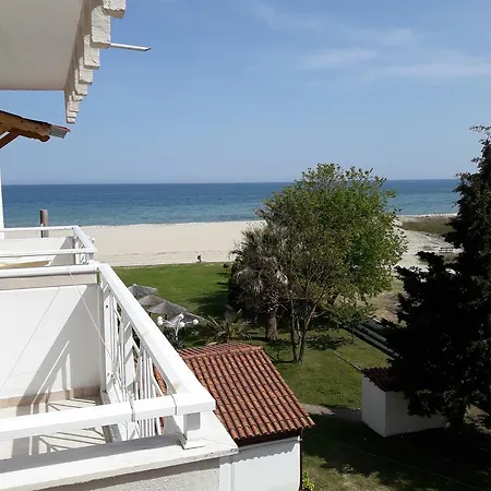 Lidra Hotel 2*