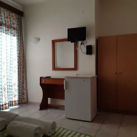 Lidra מלון Korinós