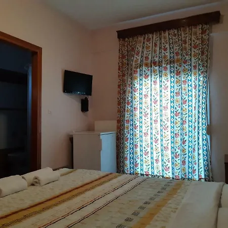Lidra Κορινός