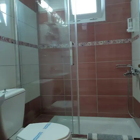Lidra 2* Korinós